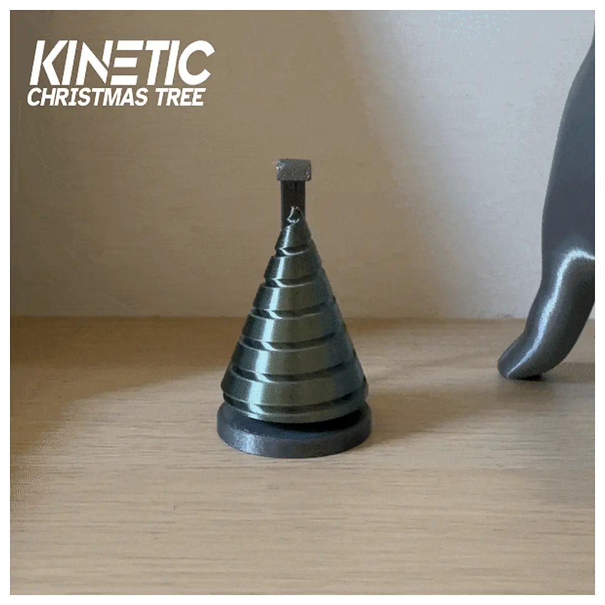 Floating Christmas Tree Toy Kinetic Rotating Desktop Decoration Festive Gift Christmas Accessories Creative Toy