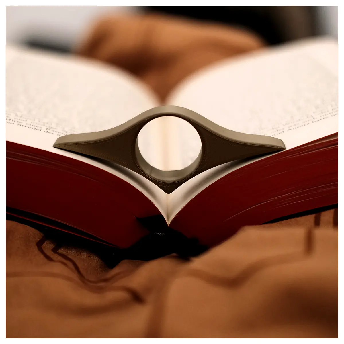 Book Holder One Hand Reading Support Adjustable Shelf Stand Desk Reading Holder Easy Reading Accessory