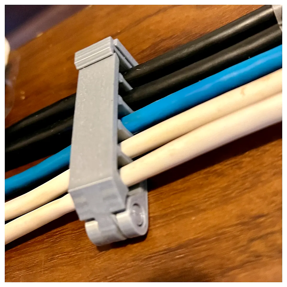 Cable Management Clip Latch Hinge Cable Organizer Cable Ties Wire Clips Securing Support Bundling Protection