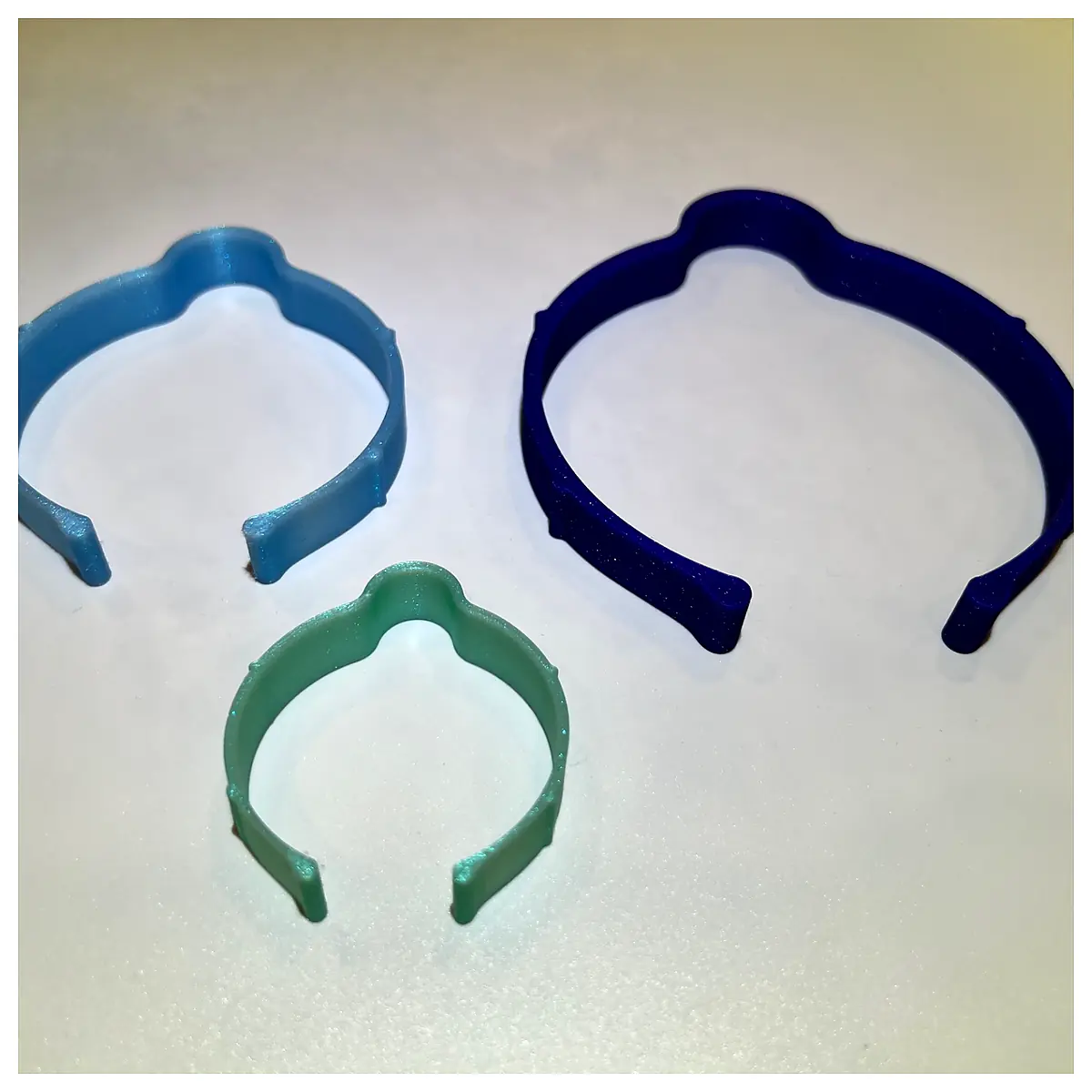 Vinyl Roll Clip Holder Easy Use Adhesive Wall Decor Hanging Support Protect Roll Versatile