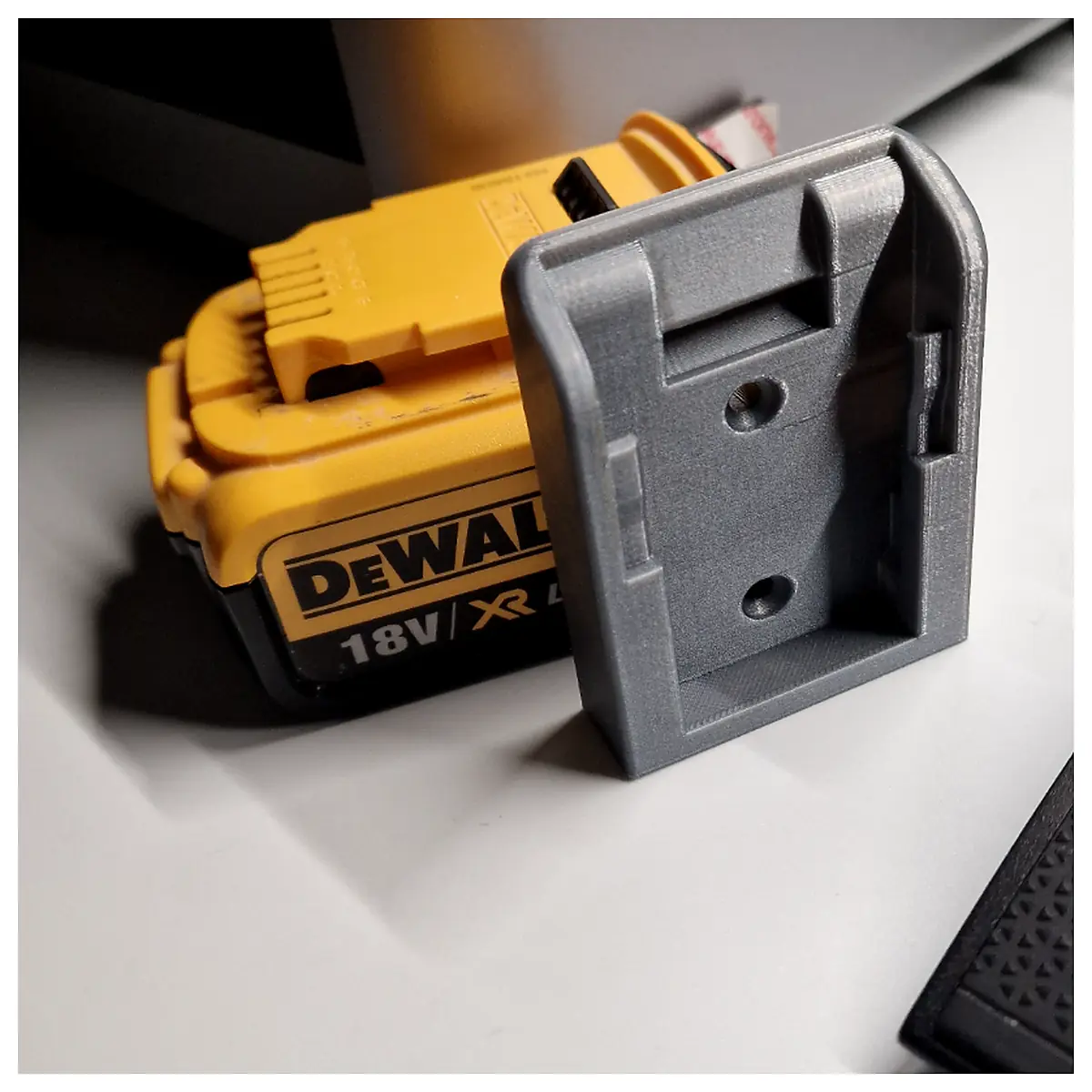DeWalt Battery Holder Universal Charger Battery Clip Repair Parts Compatibility