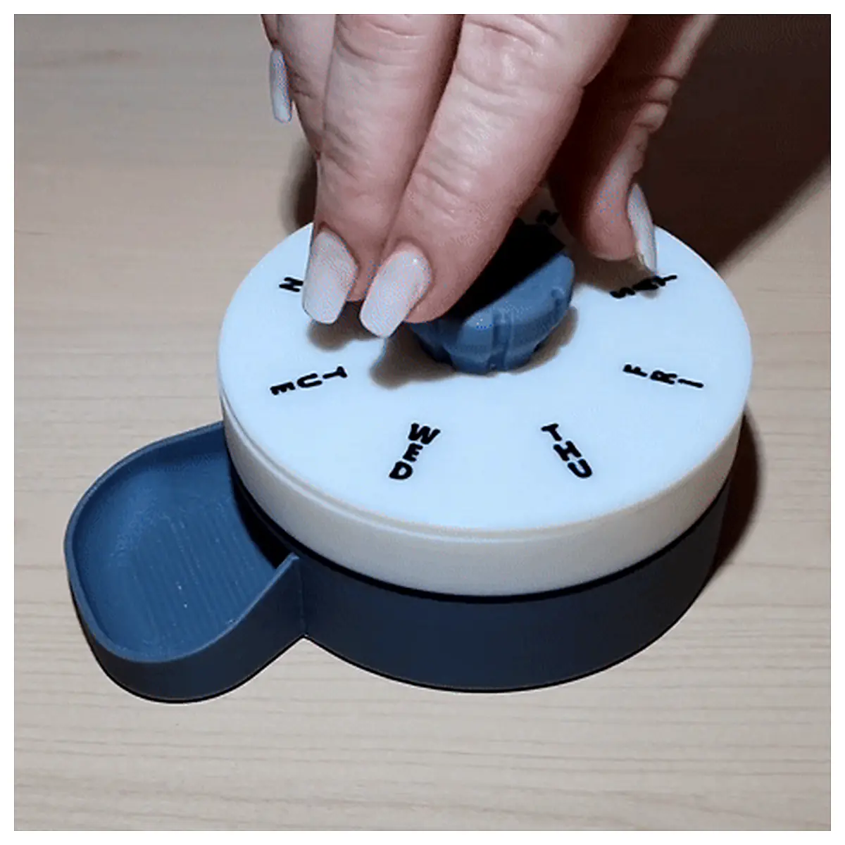 Automatic Pill Dispenser Reminders Dosage Management Medication Tracker Smart Device Maintenance