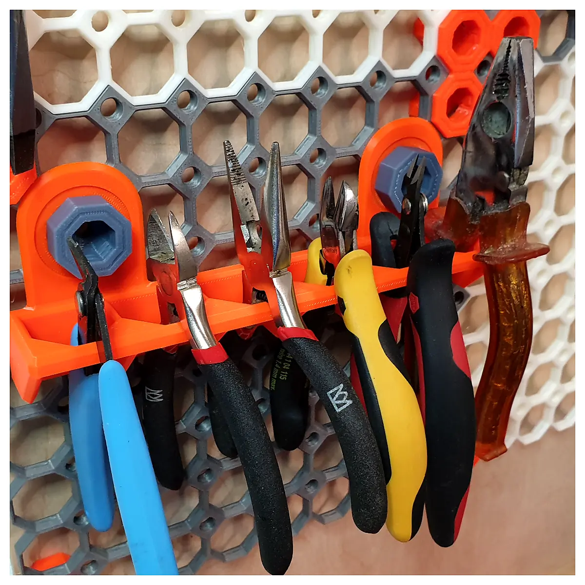 Pliers Holder Multi Board Clamp Tool Pliers Grips Repair Tool Electronics Parts Universal Clamp Accessory