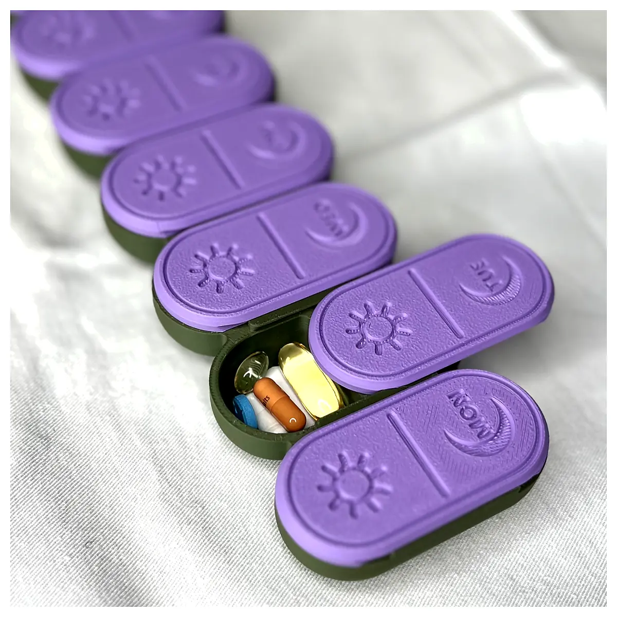 7 Day Pill Box Organizer Morning Night Universal Medication Dispenser Daily Pill Splitter