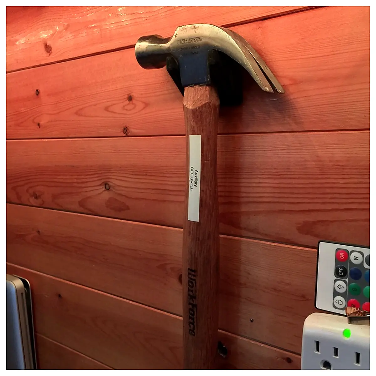 Wall Mounted Hammer Hanger Hook Hanging Rack Wall Storage Fasteners Repair Parts