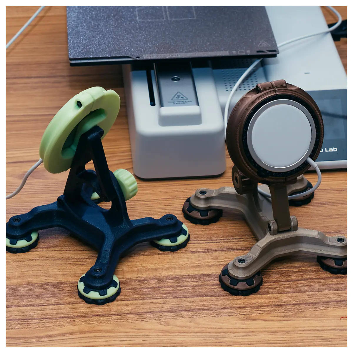 Industrial MagSafe Stand iPhone Charger Holder Phone Stand Mobile Accessory Repair Parts Phone Fix