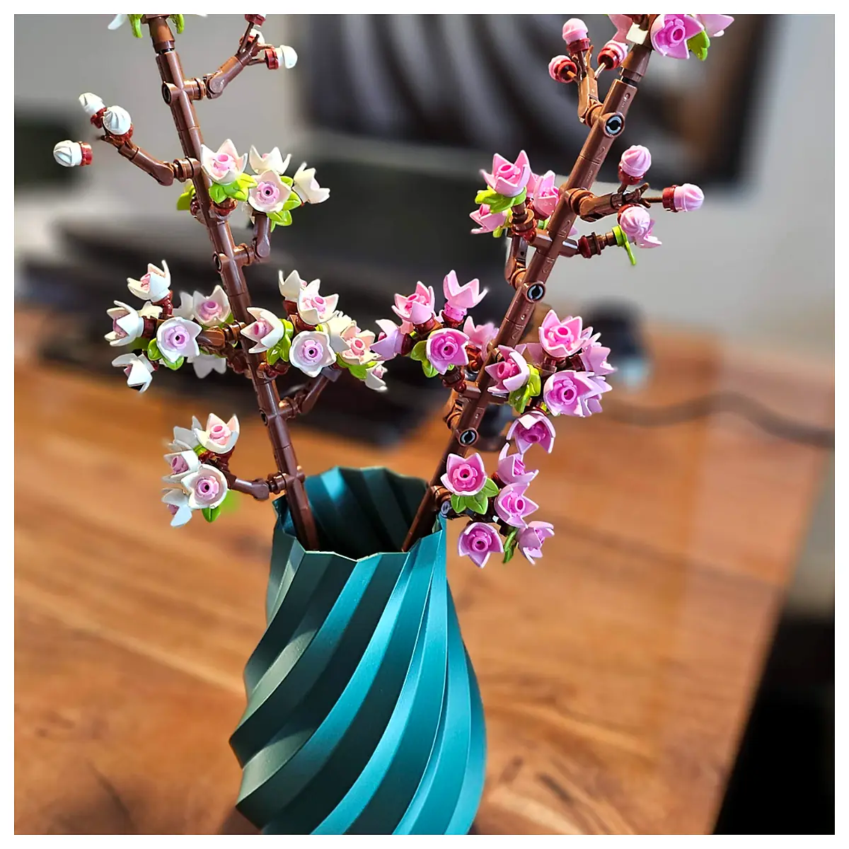 Vase Brick Flower Holder Garden Planter Floral Pot Flower Planting Succulents Watering Indoor Outdoor Decoration