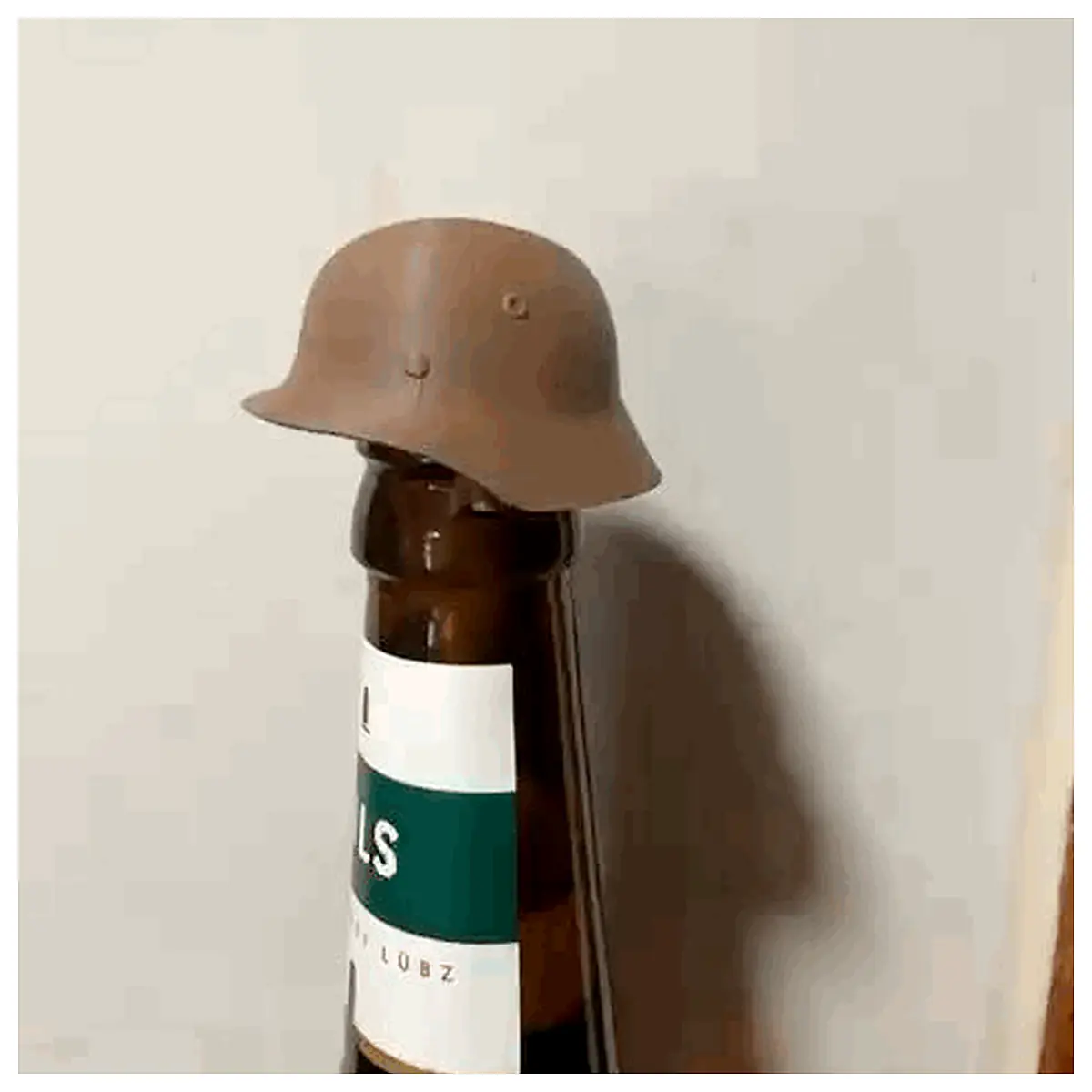 Bottle Caps Bees Wasps Safety Protection Warning Risk Reduction Injury Prevention