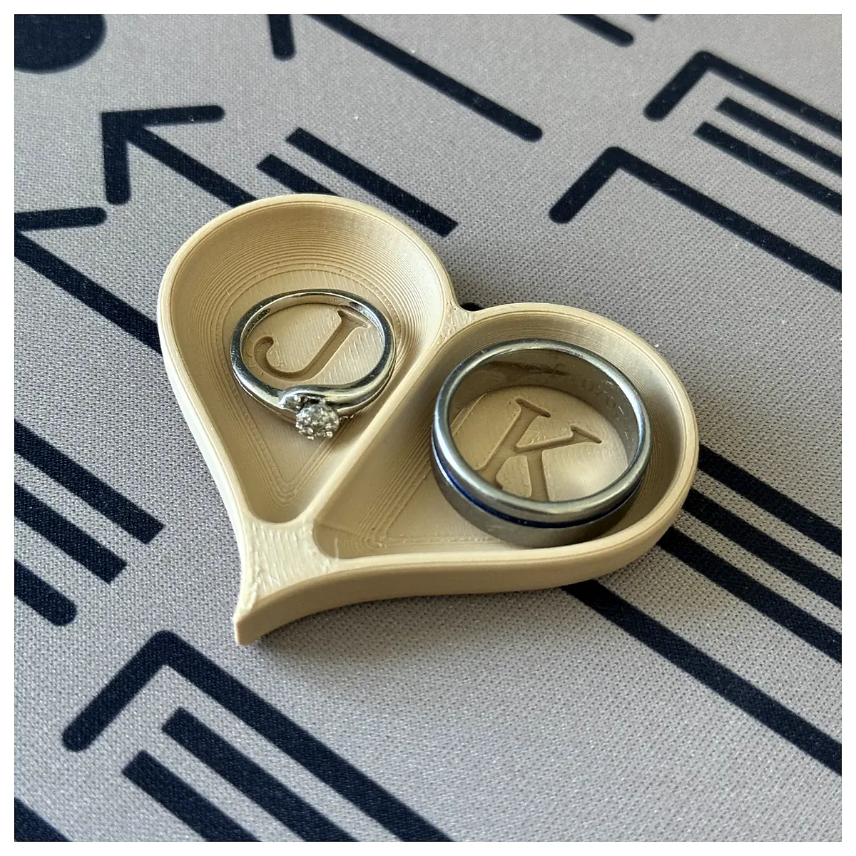 Couple Ring Holder Simple Keepsake Memorial Love Anniversary Gift Unique Holder Ring Stand