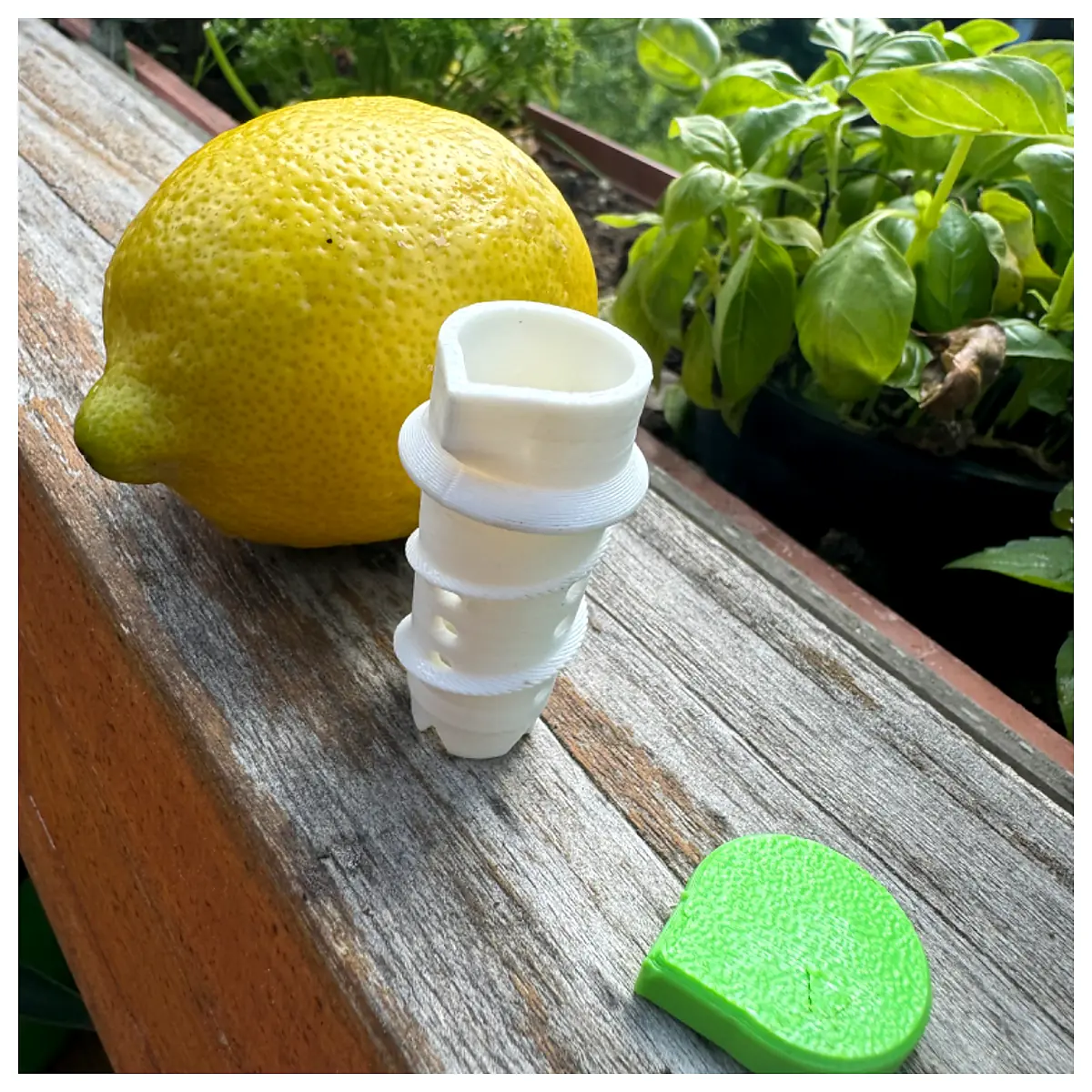 Lemon Juicer Drink Maker Juice Extractor Flavor Enhancer Kitchen Gadget