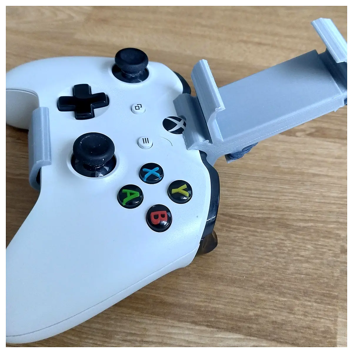 Xbox Controller Phone Mount Narrow Thick Phone Mount Phone Holder Adjustable Grip Stand Accessory