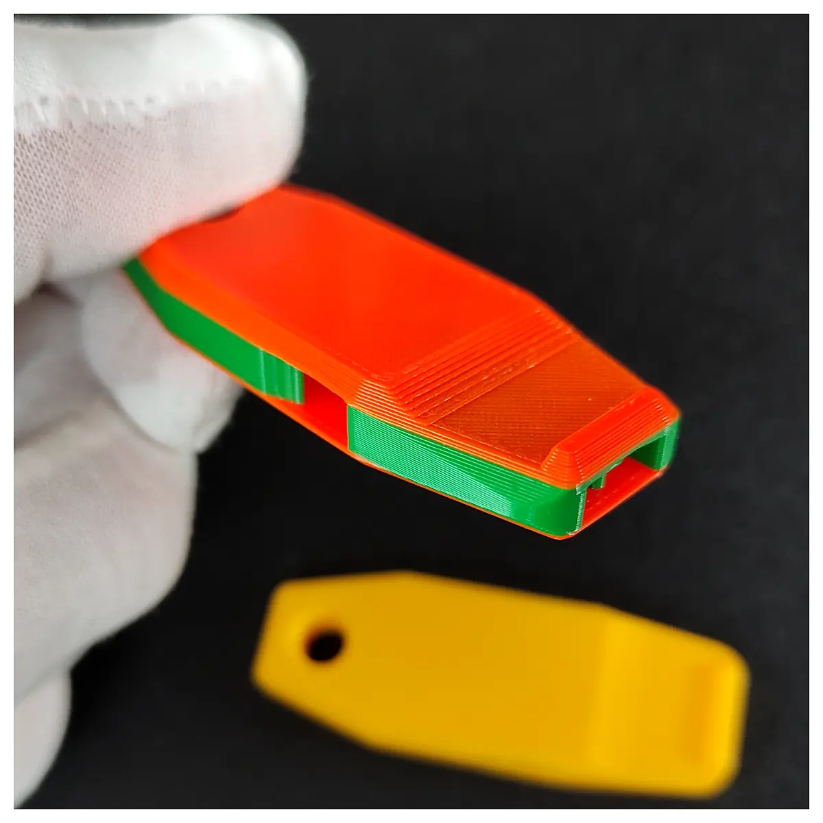 Emergency Whistle Survival Whistle Signaling Whistle SOS Beacon Rescue Tool