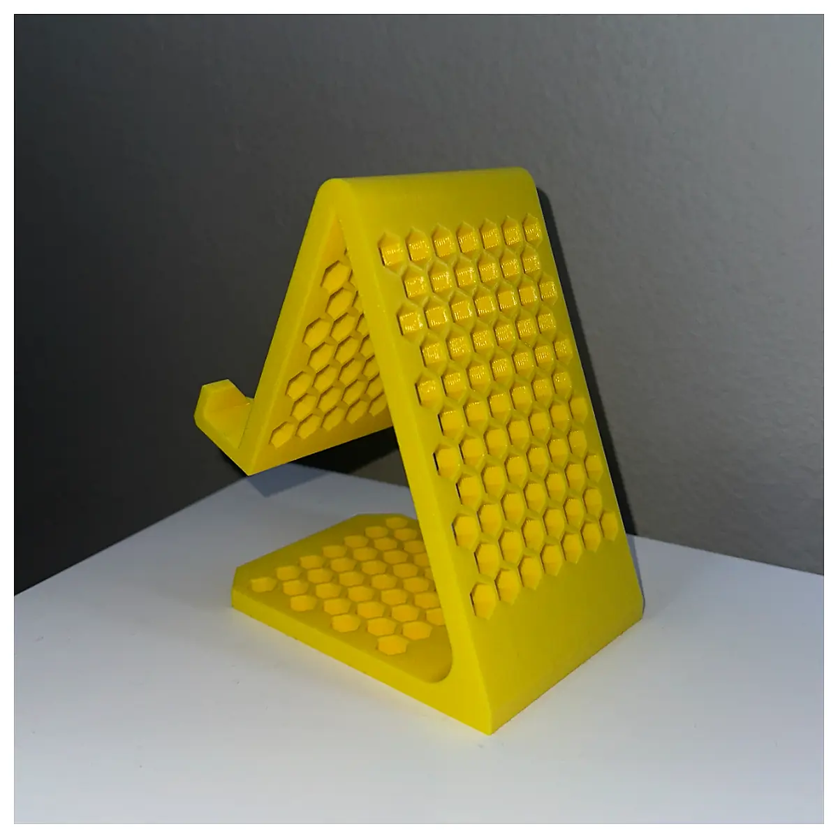 Phone Stand Adjustable Mobile Holder Desk Stand Charging Stand Support Universal Phone Grip Accessory