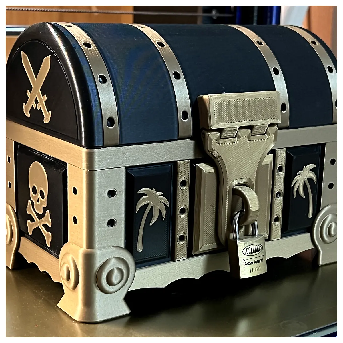 Treasure Chest Toy Pirate Chest Kids Toy Storage Box Game Collectible Decoration Gift
