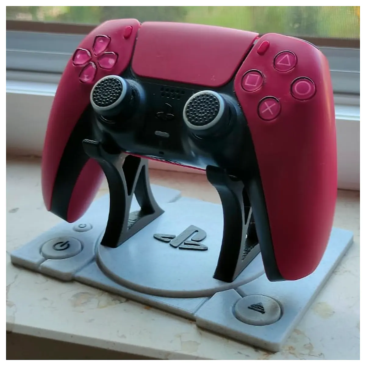PS5 Controller Stand PS1 Design 2D Retro Gaming Accessory Console Stand Support Stability Protection