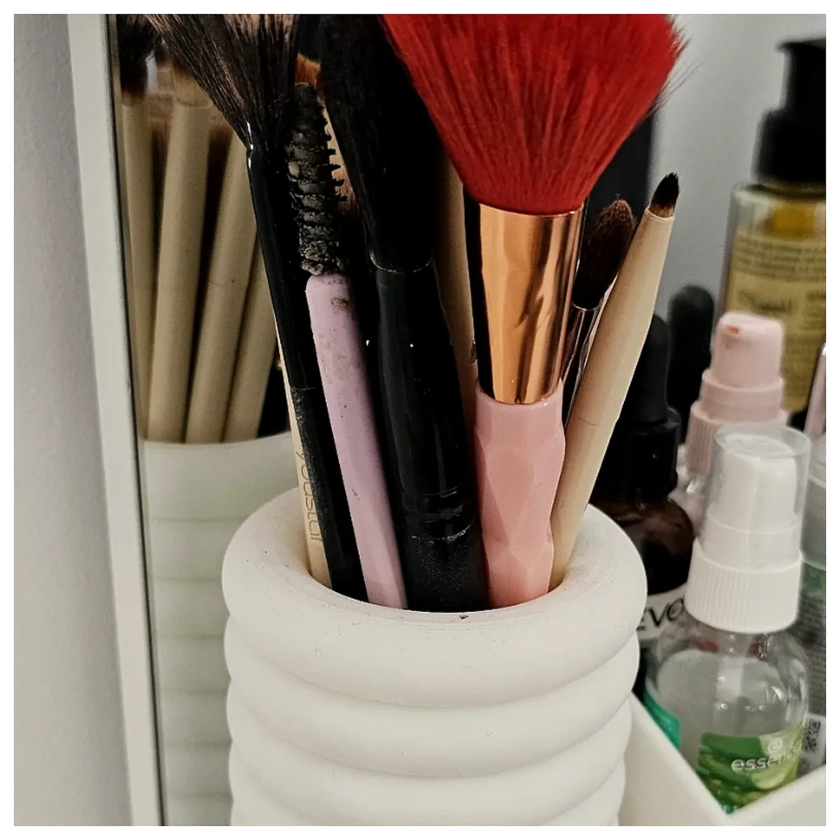Puffy Pen or Makeup Brush Holder Organizer Multi Purpose Brush Storage Case Accessories