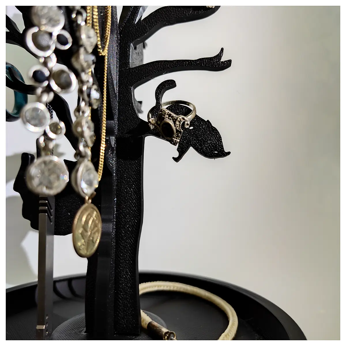 Cat Jewelry Stand Cats in Tree Display Pet Decor Creative Home Accent Tree Cat Display