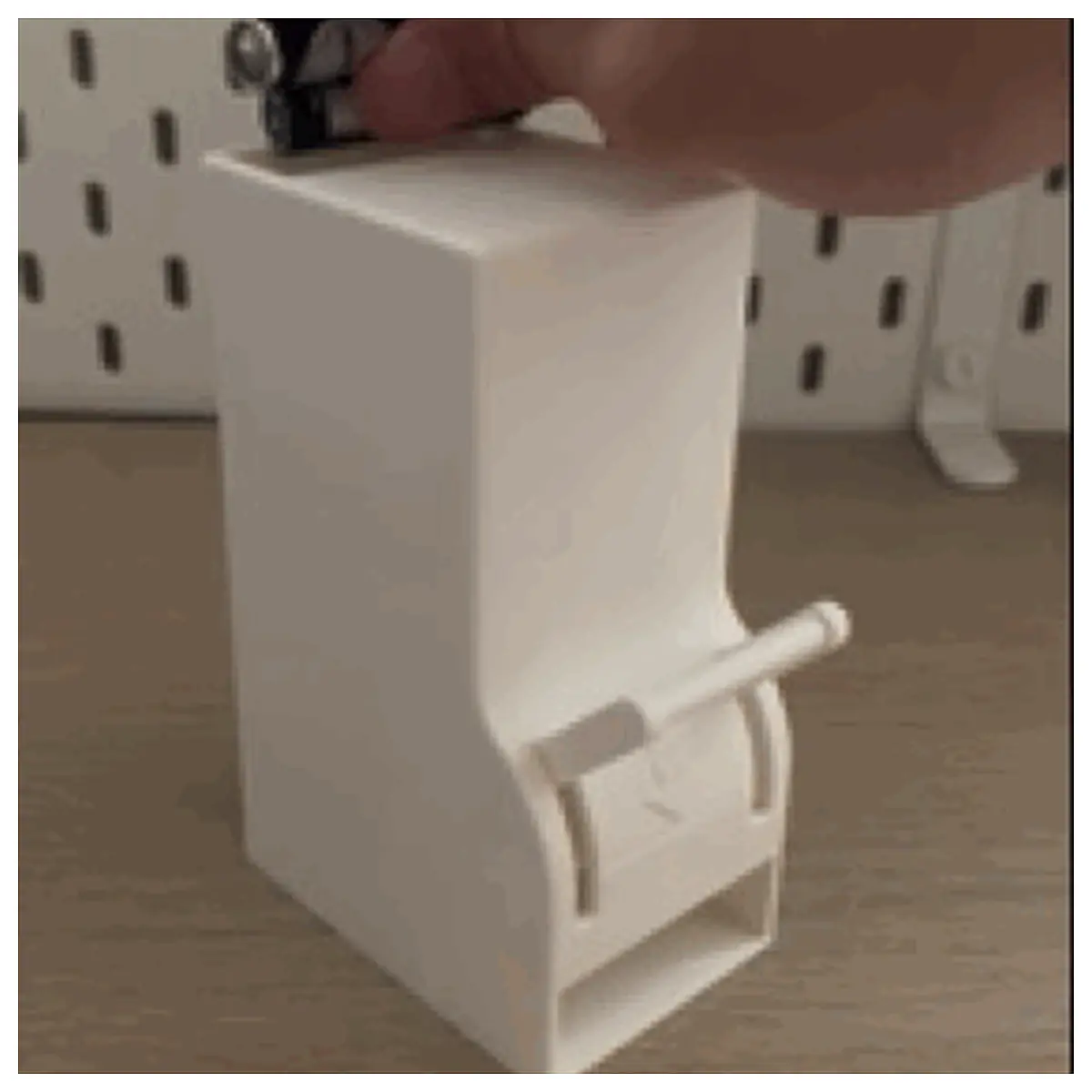 AAA Battery Storage Box Charger Case Portable Power Bank Charging Accessories Battery Protection