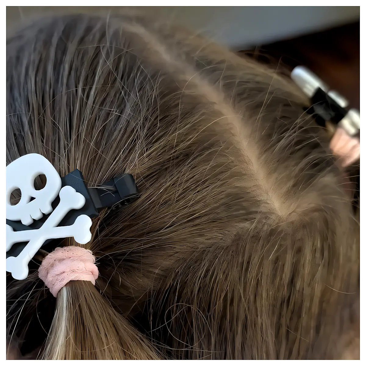 Halloween Skull Hair Clip Skull Decoration Halloween Accessory Party Hair Clip Spooky Hair Clip Halloween Skull Clip