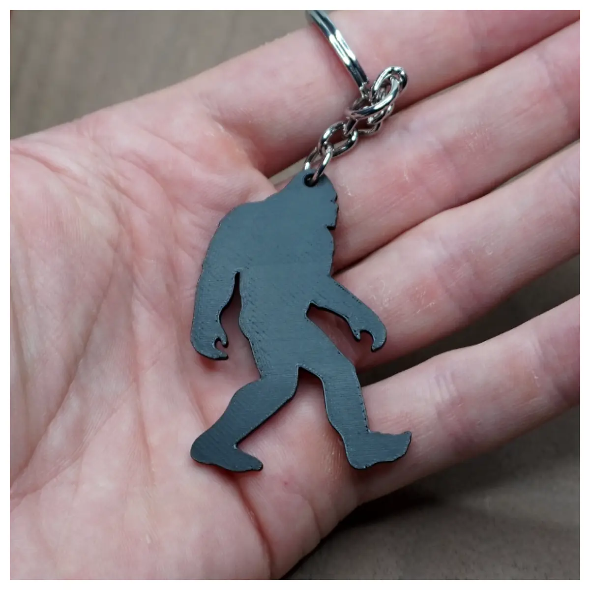 Bigfoot Sasquatch Keychain Cryptid Figure Replica Primitive Man Statue Outdoor Adventure Collectible