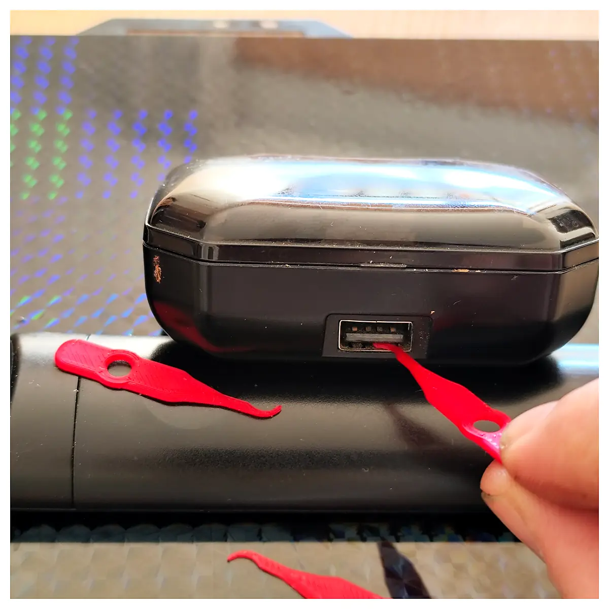 Phone Charging Port Dust Cleaner Tool Cleaning Kit Phone Accessories Charging Brush Cleaning