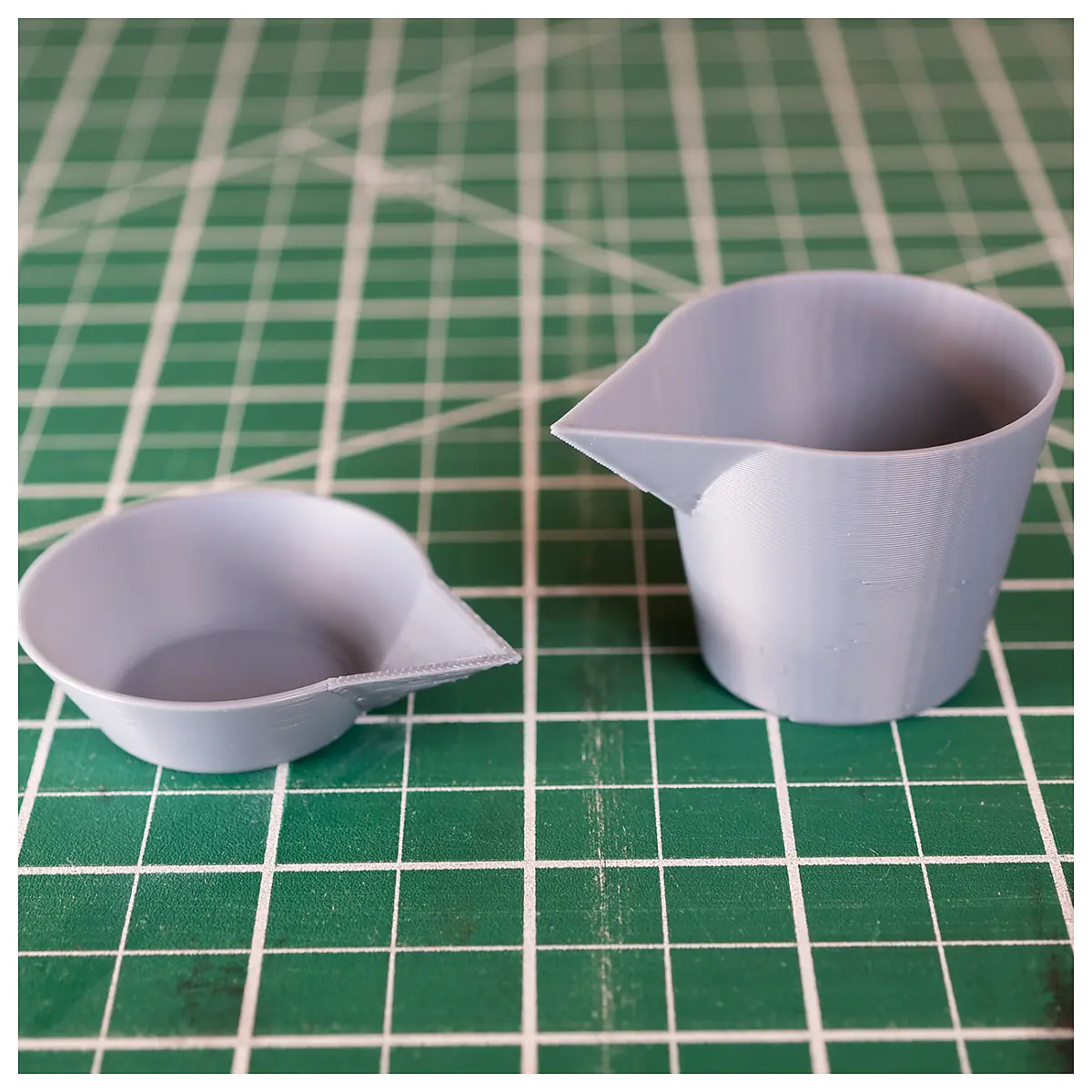 Stackable Paint Cups Multi Mixing Bowls Painting Accessories Brush Holders Paint Containers Spray Paint Selection