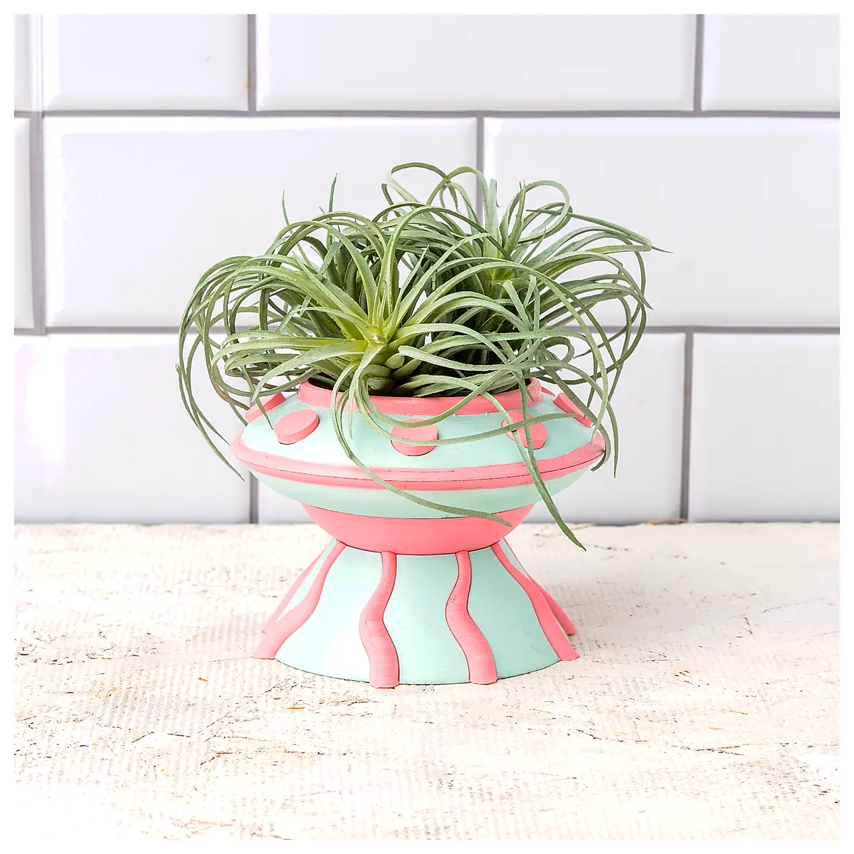 UFO Plant Pot Modern Ceramic Planter Indoor Flower Pot Decorative Planter Succulent Container Houseplant Holder Garden Accessory
