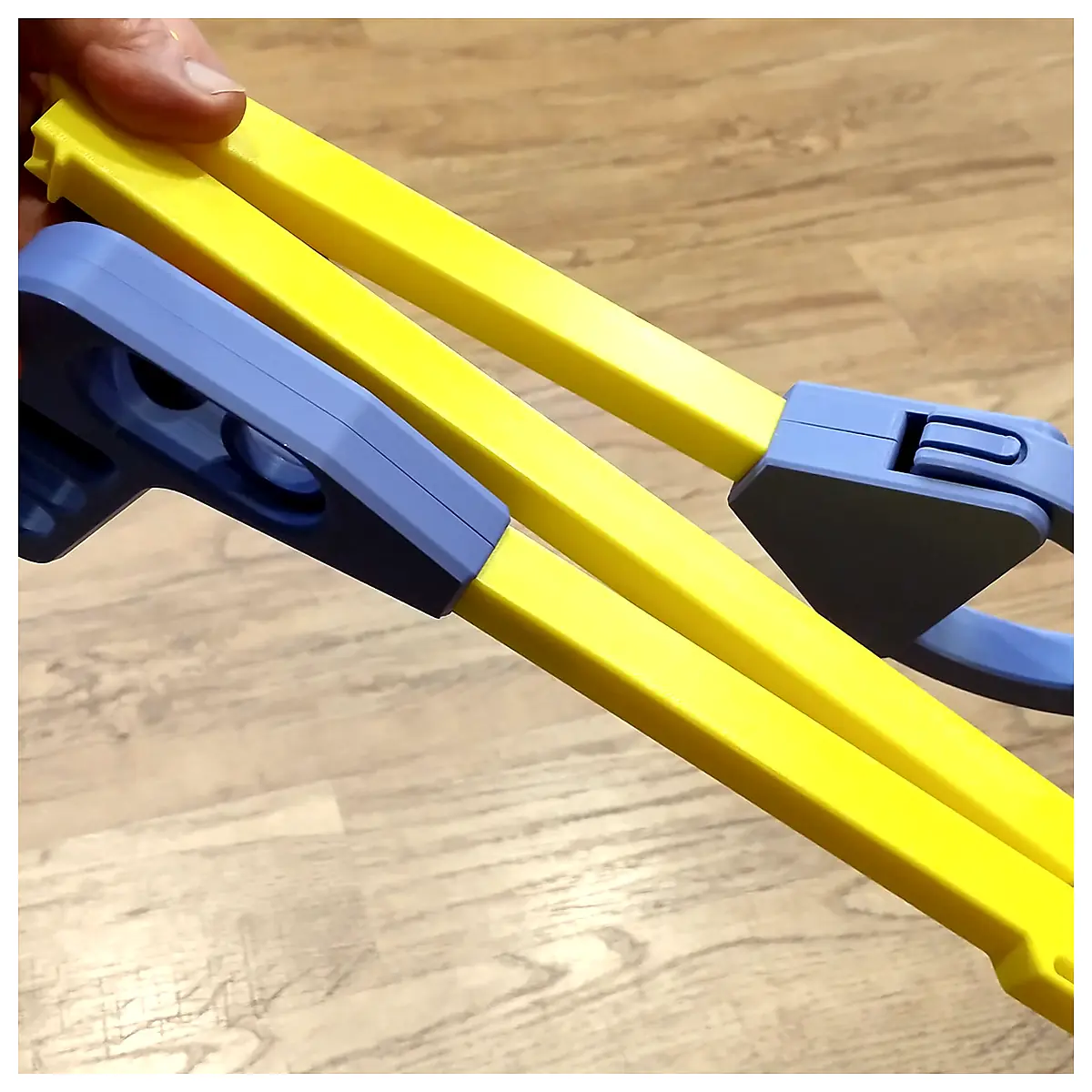 Folding Grabber Trash Picker Extendable Waste Reacher Multi Tool Cleaning Picker Garbage Collector