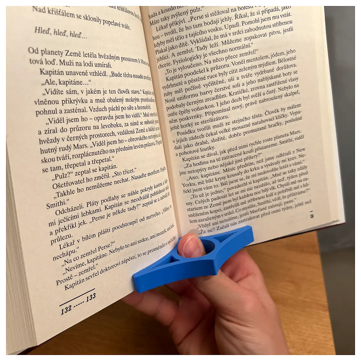 Book Holder Universal Page Turner Reading Support Book Page Stop Book Stand Reading Accessories