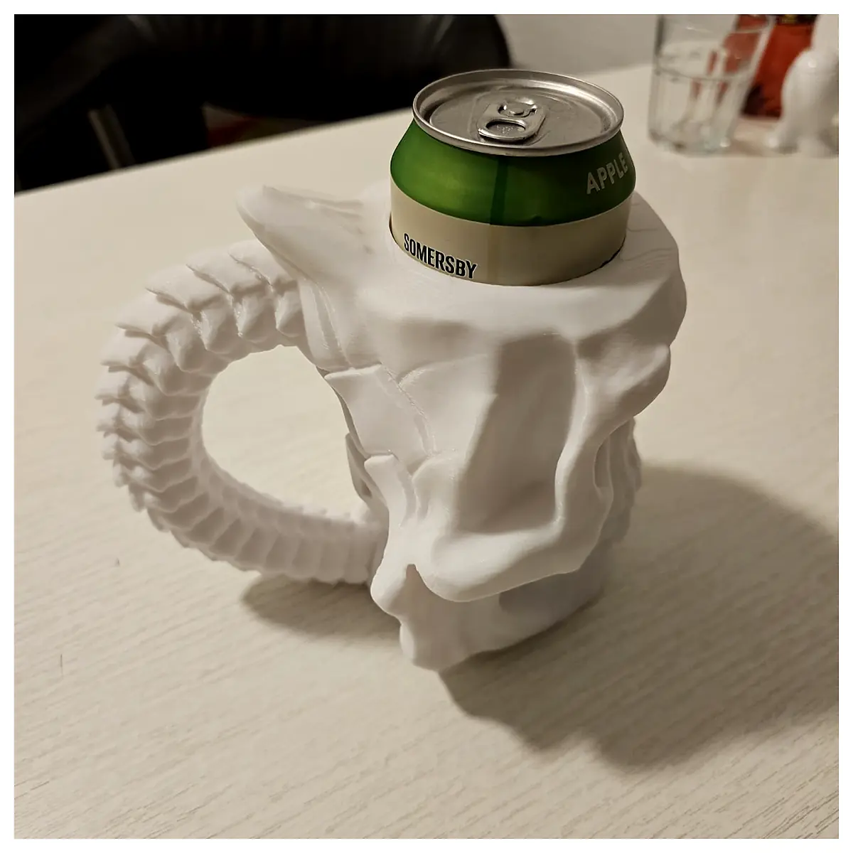 Gothic Vampire Skull Can Holder Skull Cup Decor Skeleton Holder Dark Gothic Halloween Gift Bar Accessory