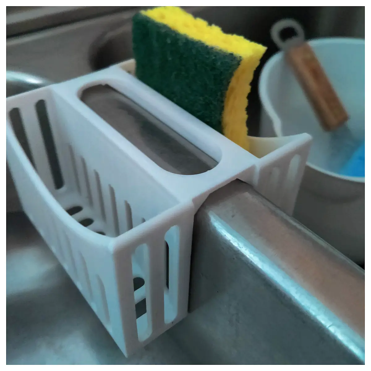 Sink Sponge Holder Attachment Draining Brush Kitchen Accessories Water Strainer Cleaning Tool Universal Fit