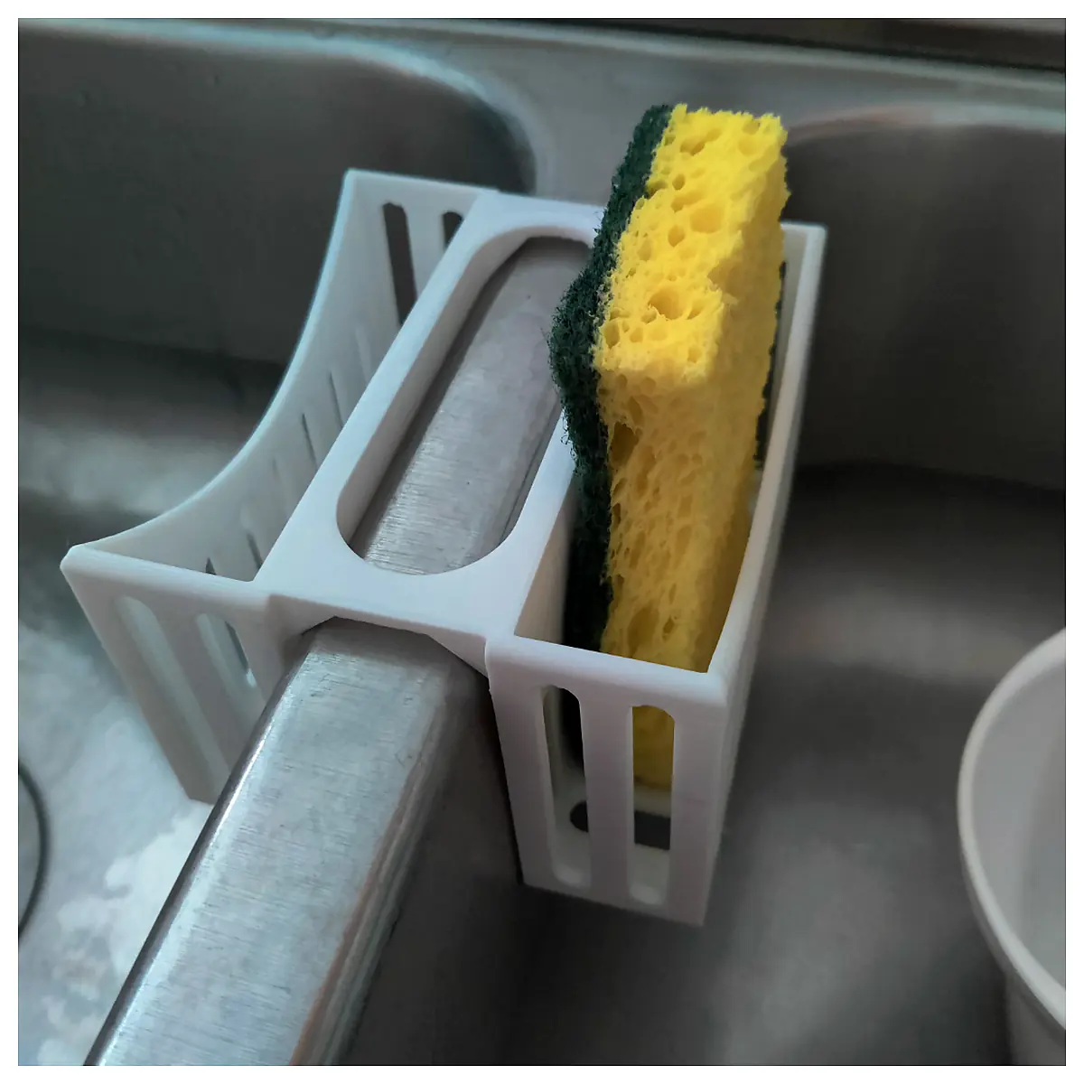 Sink Sponge Holder Attachment Draining Brush Kitchen Accessories Water Strainer Cleaning Tool Universal Fit