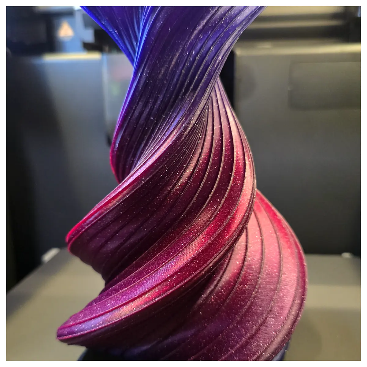 Distorted Vase Decor Home Art Sculpture Repair Parts Modern Creative Design