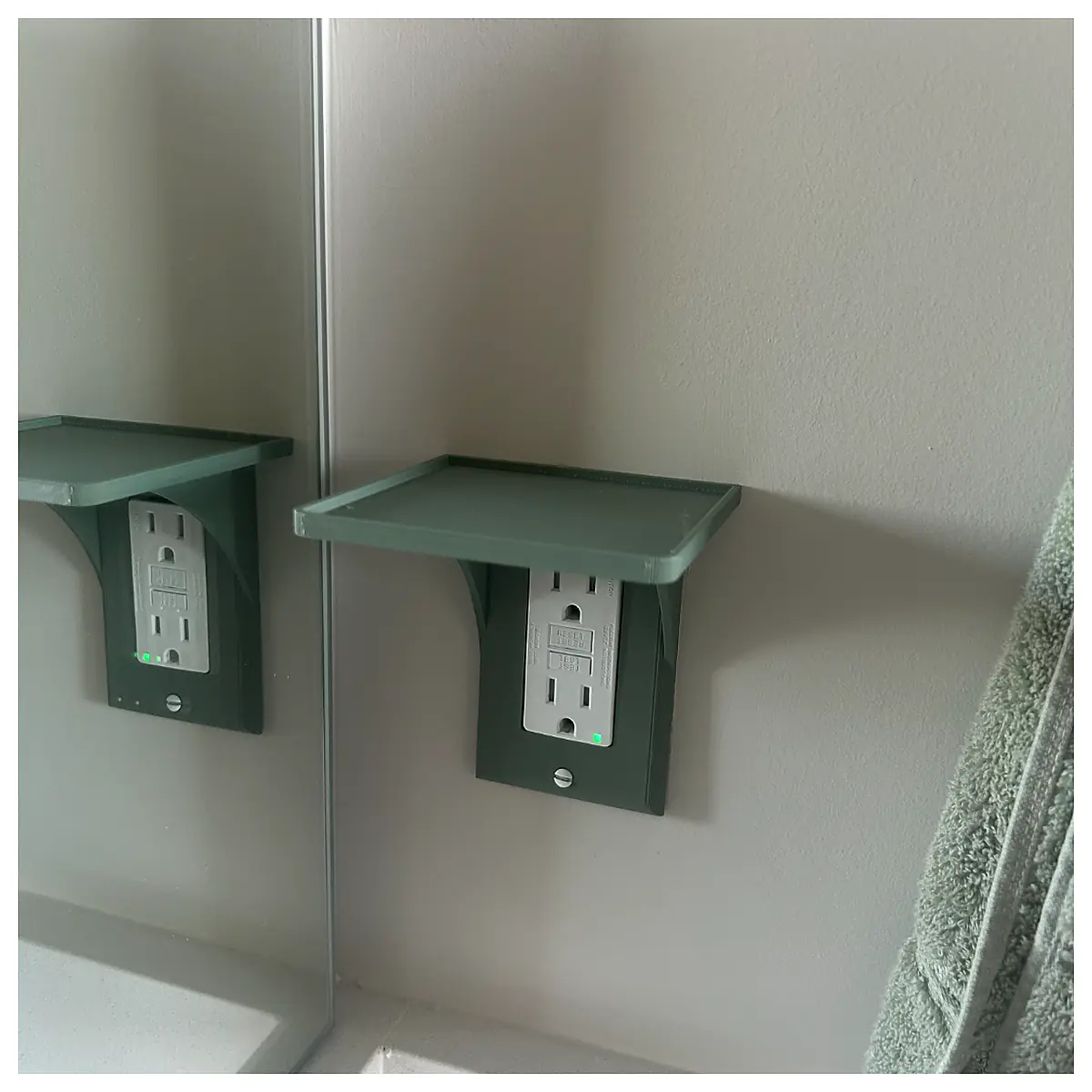Versatile Shelf Unit Storage Rack Wall Mounted Display Shelf Organizer Modern Decor