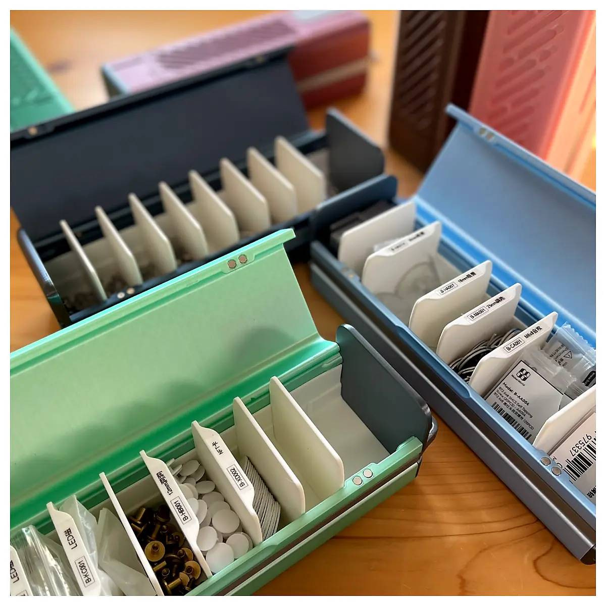 Space Capsule Parts Organizer Multi Function Storage Box Rocket Repair Parts Universal Storage Solutions