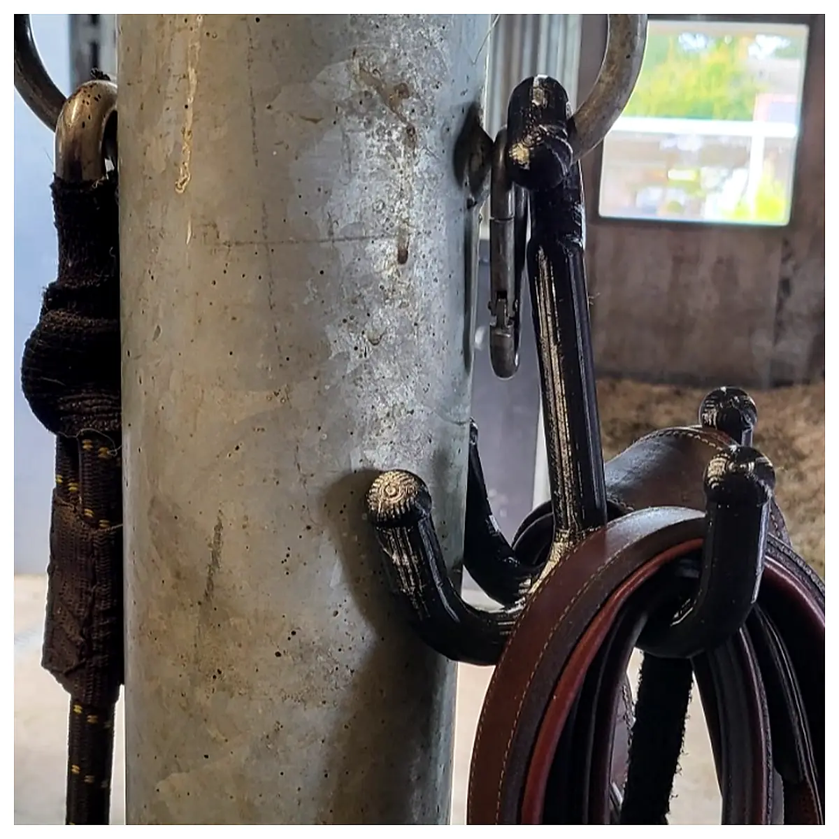 Four Prong Hanging Bridle Hook Horse Riding Accessory Bridle Connector Saddle Hook Equestrian Equipment Horse Harness Parts