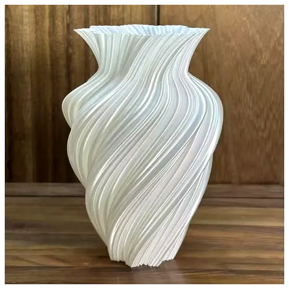 Twisting Fluid Vase Water Tight Decorative Vase Creative Gift Floral Arrangement Art Piece
