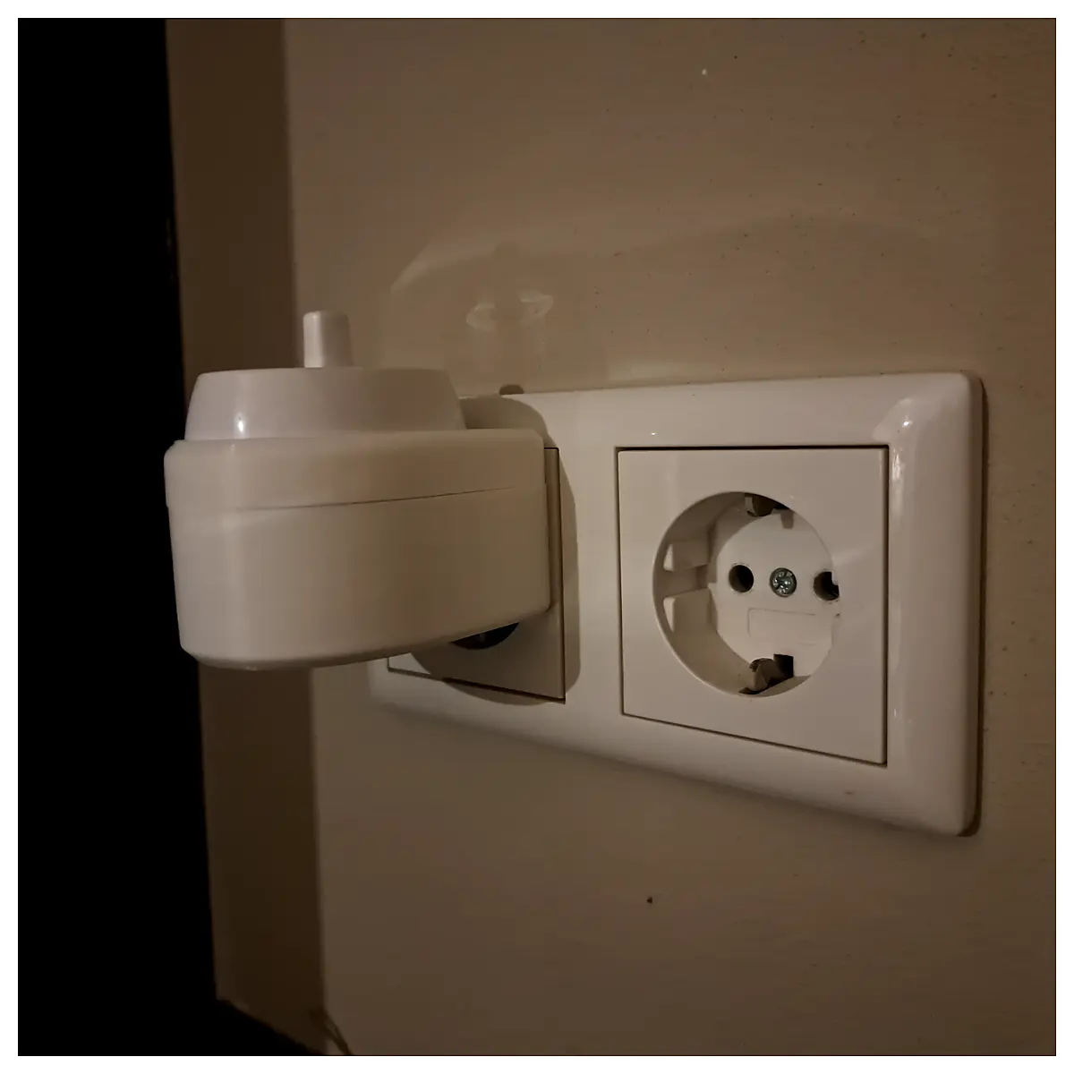 Electric Toothbrush Charger Holder Bracket Fuse Compatible EURO BS 4573 UNGER