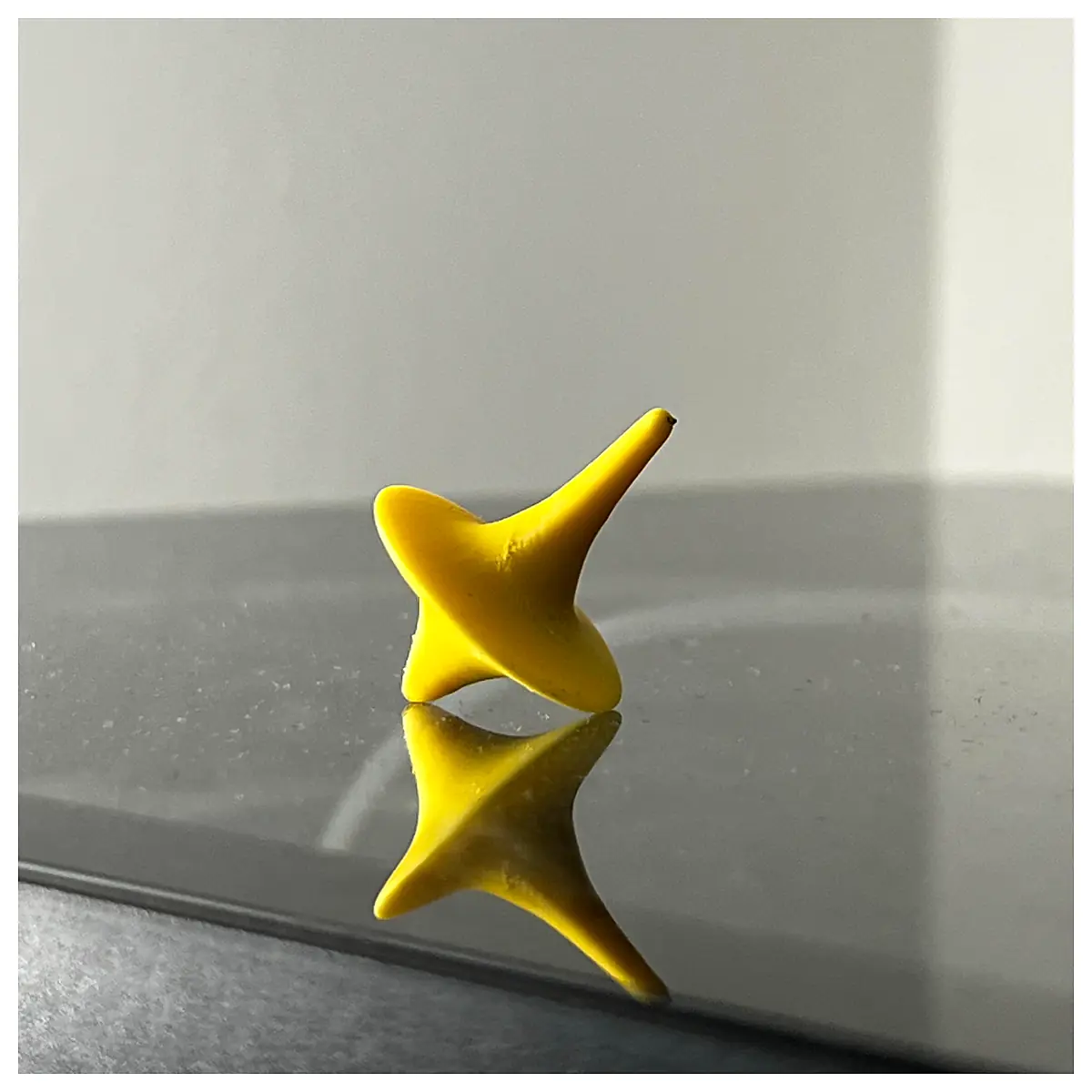 Spinning Top Anti Stress Fidget Toy Focus Relaxation Hand Grip Brain Teaser