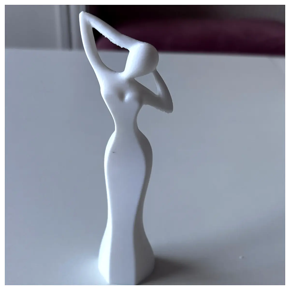 Lady Sculpture Elegant Female Figure Art Statue Home Decor Ornament Women Sculpture Decoration Piece