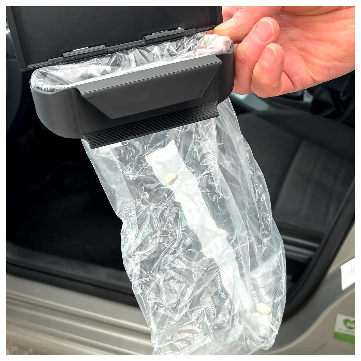 Car Trash Can Vehicle Waste Bin Car Organizer Auto Cleaning Supplies Interior Storage Bin Trash Bags