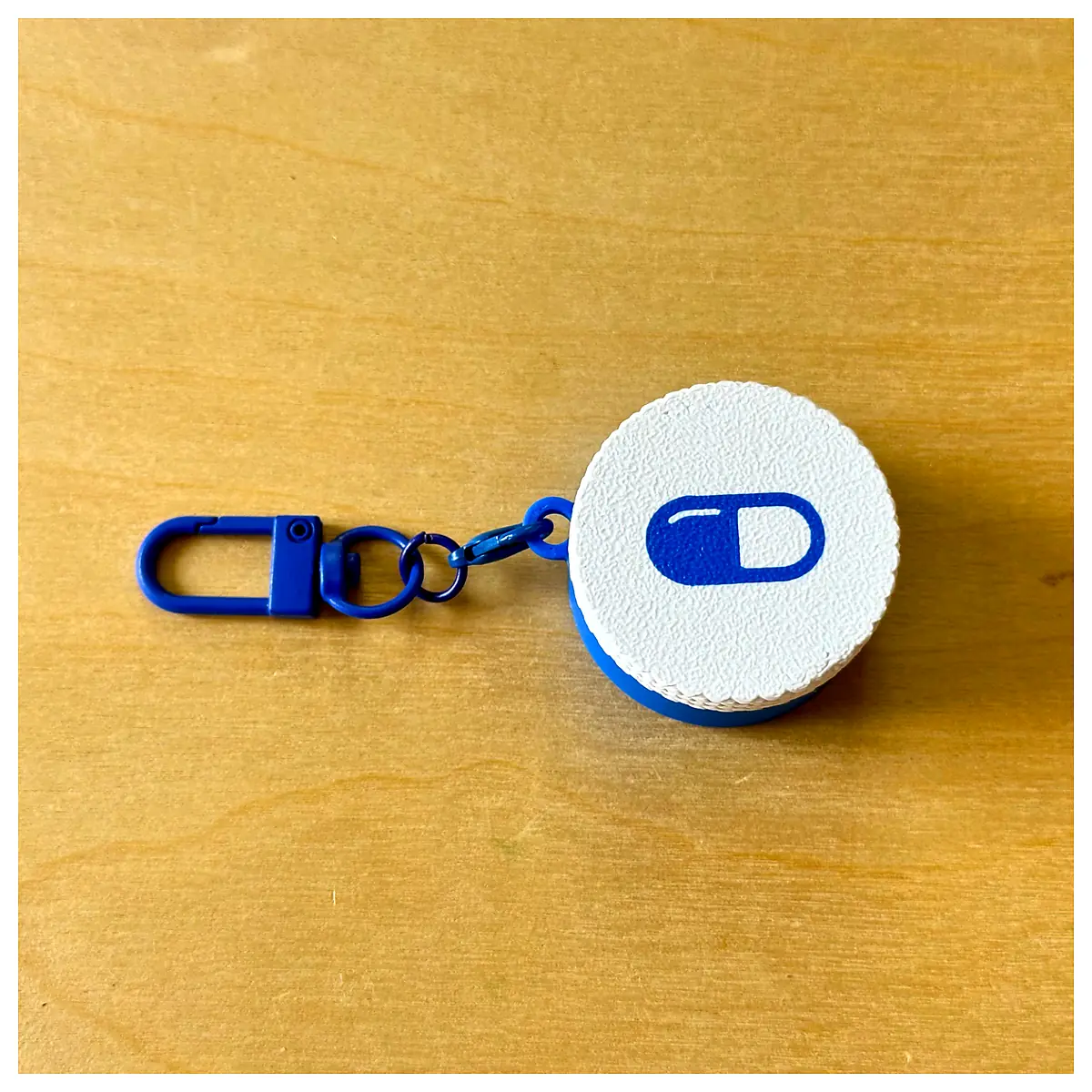 Mini Pill Holder Keychain Storage Compact Pocket Organizer Drug Case Keychain Universal Storage Accessory