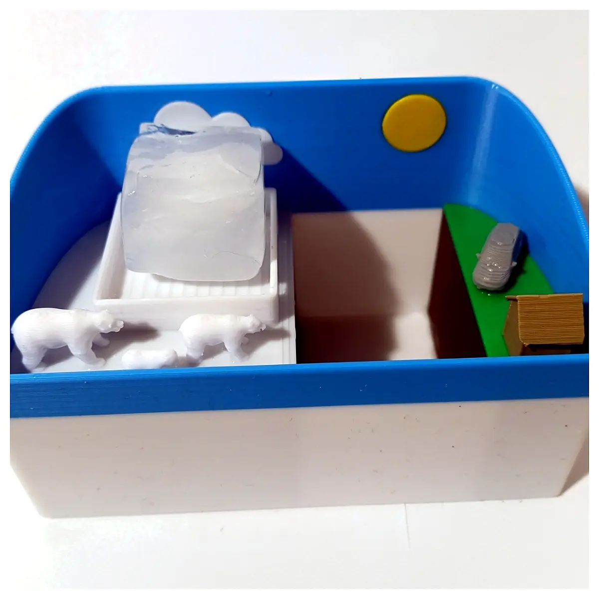 Iceberg Melt Experiment Climate Model Analyzing Ice Fragments Climate Change Impacts Research Model Data Collection Environmental Simulation