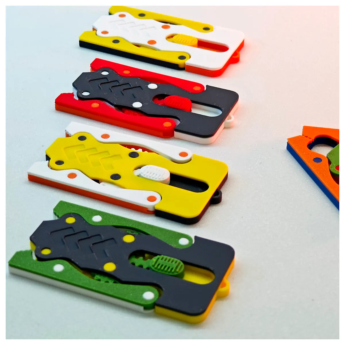 Robotic Claw Keychain Repair Parts Assembly Grabber Toy Tool Fun Gadget