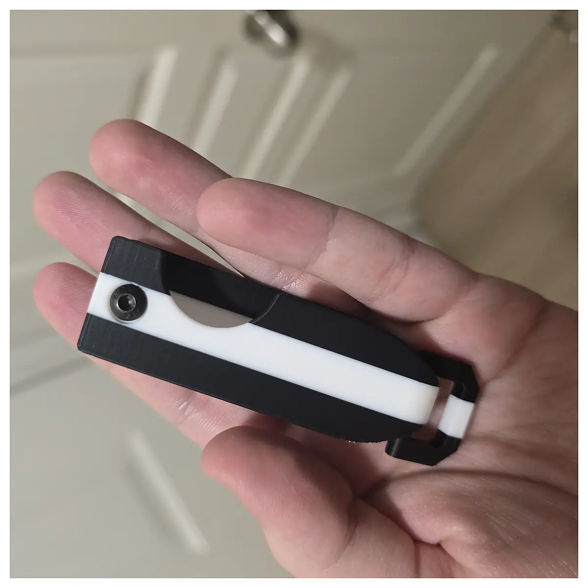 KeyNest Key Wallet Secure Storage Smart Keys Key Organizer Lock Solutions Universal Key Holder