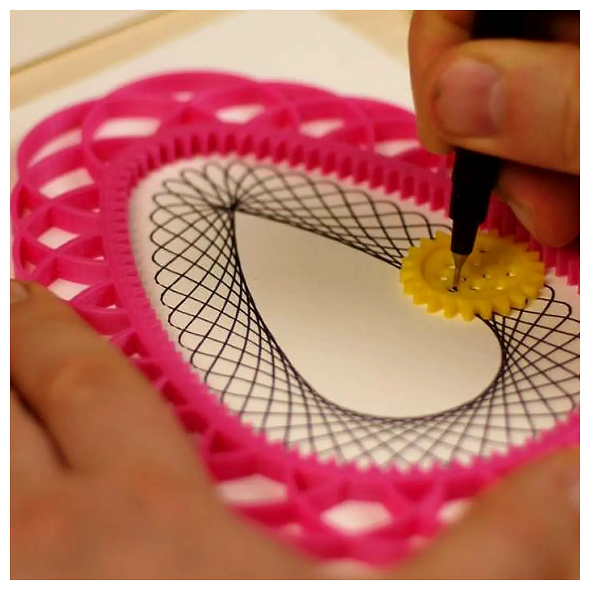 Egg Shape Drawing Tool Versatile Art Supplies Sketching Aid Creative Drawing Accessories Art Kit