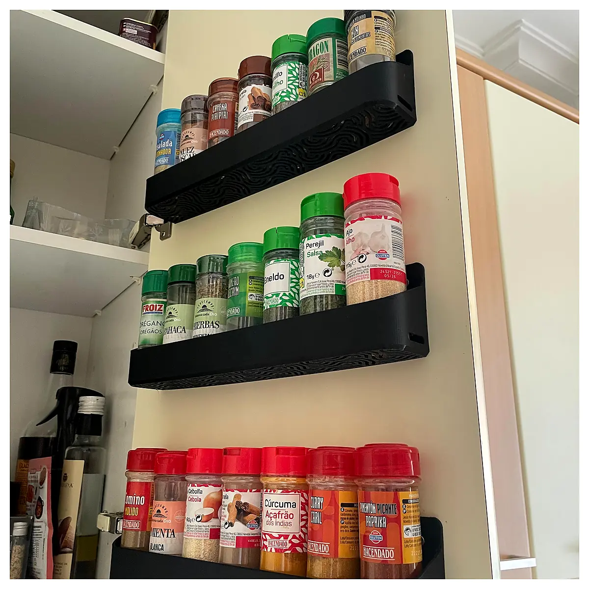Spice Rack Kitchen Storage Spice Containers Organizer Shelf Adjustable Kitchen Accessories Universal
