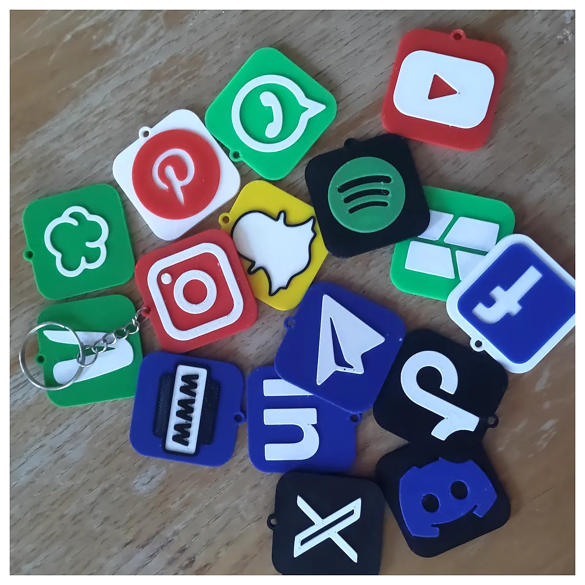 NFC Keychains Social Media Tracking Access Keychain Smart Tags Digital Keychains