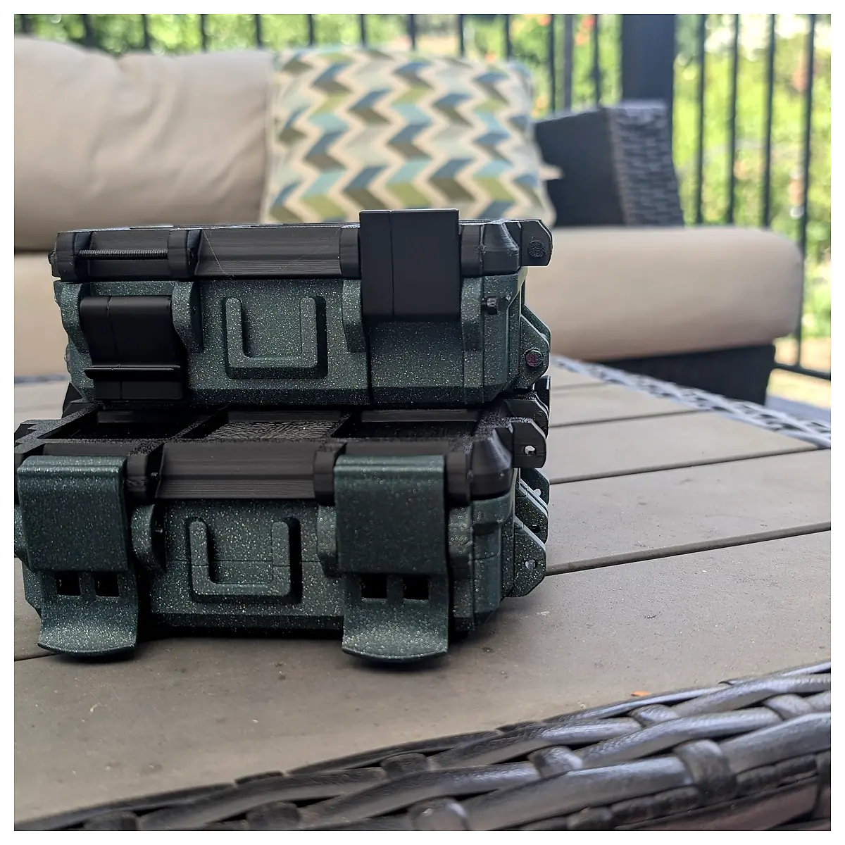 Grid Infinity Rugged Stackable Box Rack Server Storage Industrial Shelving System Solutions
