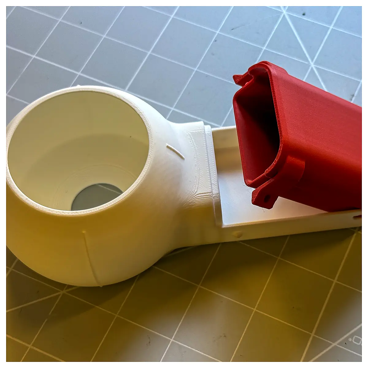 Small Drill Duster Container Ideal for Drill Bits Grinding Machine Parts Repair Maintenance